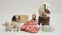 Miniature Figures & Dresser Trinkets