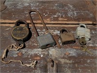 Antique/Vtg Padlocks Most With Keys