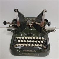 Antique OLIVER NO. 9 Standard Typewriter
