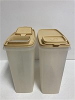 (2) Tupperware 2lb Cereal Containers W/Lids