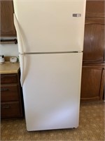 Frigidaire 30.6cu refrigerator five years old