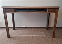 Computer Desk w/ Pull-out Keyboard Tray