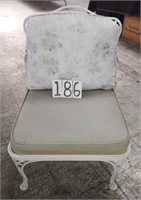 Metal cushion chair