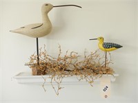 Shelf with 2 wooden birds