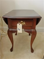 Solid Penn Cherry Side Table