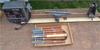 Craftsman 1hp 4 speed 12" wood lathe with chisels