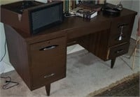 Mid Century Kneehole 6 Desk with file drawer