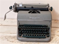 Vintage Remington Standard Type Writer