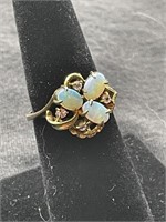 gold over sterling ring w/3 opals