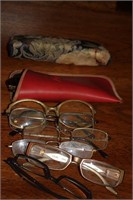 A lot of Vintage reading glasses