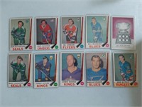 Lot of 10 1969-70 O-Pee-Chee Hockey cards B