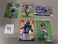 SELECTION OF 5 SPORTS  CARDS