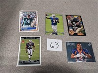 SELECTION OF 5 SPORTS CARDS