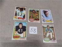 SELECTION OF 5 SPORTS CARDS