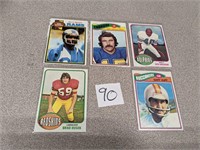 SELECTION OF 5 SPORTS CARDS