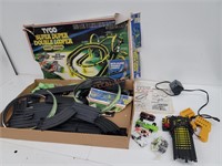 Tyco Slot Car Set Double Looper w/ Night Glow