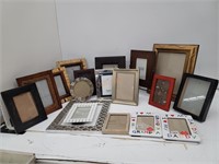 18 assorted Picture frames