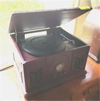 RETRO STYLE RECORD PLAYER