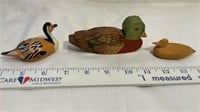 Duck figures