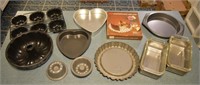 Cake, Bundt, Muffin & Baking Pans