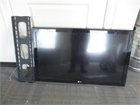 42" TV With Wall Mount