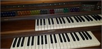 Lowrey Parade Organ w/Bench & sheet music