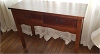 Small table w/2 drawers