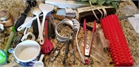 Kitchen utensils, electric knife