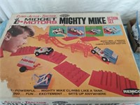 MIGHTY MIKE ACTION SET