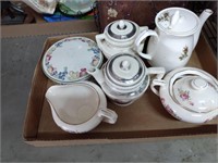 FLAT OF VINTAGE DISHES
