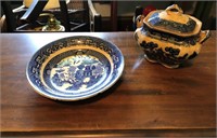 C. 1911 Buffalo Pottery Blue Willow Pieces
