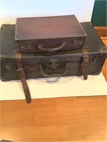 EARLY LEATHER LUGGAGE