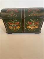 SMALL WOODEN DECORATIVE PRINTED CHEST