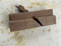 EARLY WOODEN PLANE