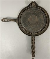 No. 8 American Griswold Cast Iron Waffle Iron