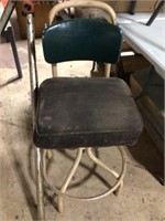 Vintage shop chair - 360 rotation