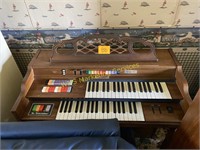 Kimble Swinger 300 Organ