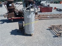 Graco conventional sprayer tank w/ mixer