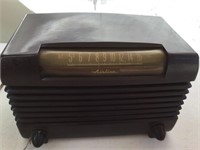 Airline 1950s radio 10” wide x 7.5” tall x 6”