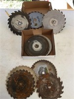 Large lot of saw blades