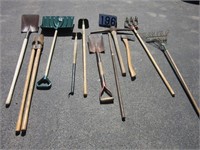 11 garden hand tools