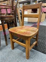 Old child's chair (oak - sturdy)