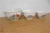 Set of 3 nesting bowls, cordon bleu