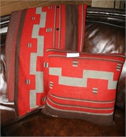 SOUTHWESTERN STYLE THROW BLANKET AND PILLOW