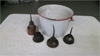 ENAMEL PAIL/4 OIL CANS