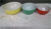 NEST OF COLORED PYREX BOWLS