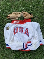 USA Tweety Bird Jacket, 2 Baseball Mitts