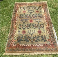 4' x 6' Oriental Style Rug