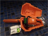 Stihl Chainsaw & Carrying Case