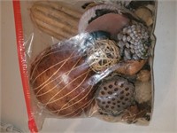 Bag of assorted gourds